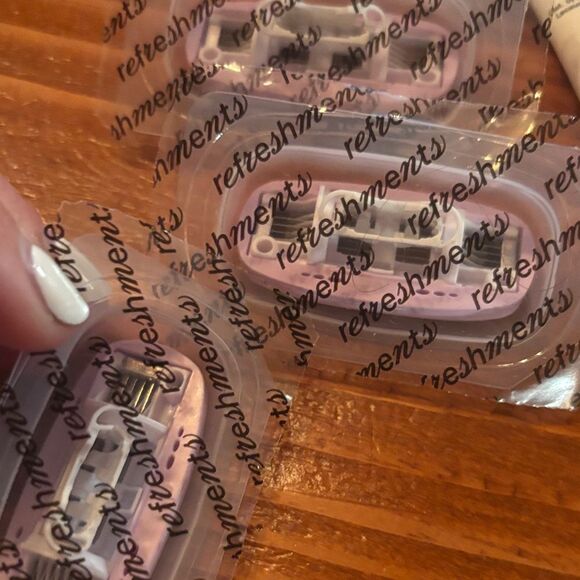 Glossier Makeup Trio with Refresher razors 🪒 refill cartridges - Picture 5 of 13